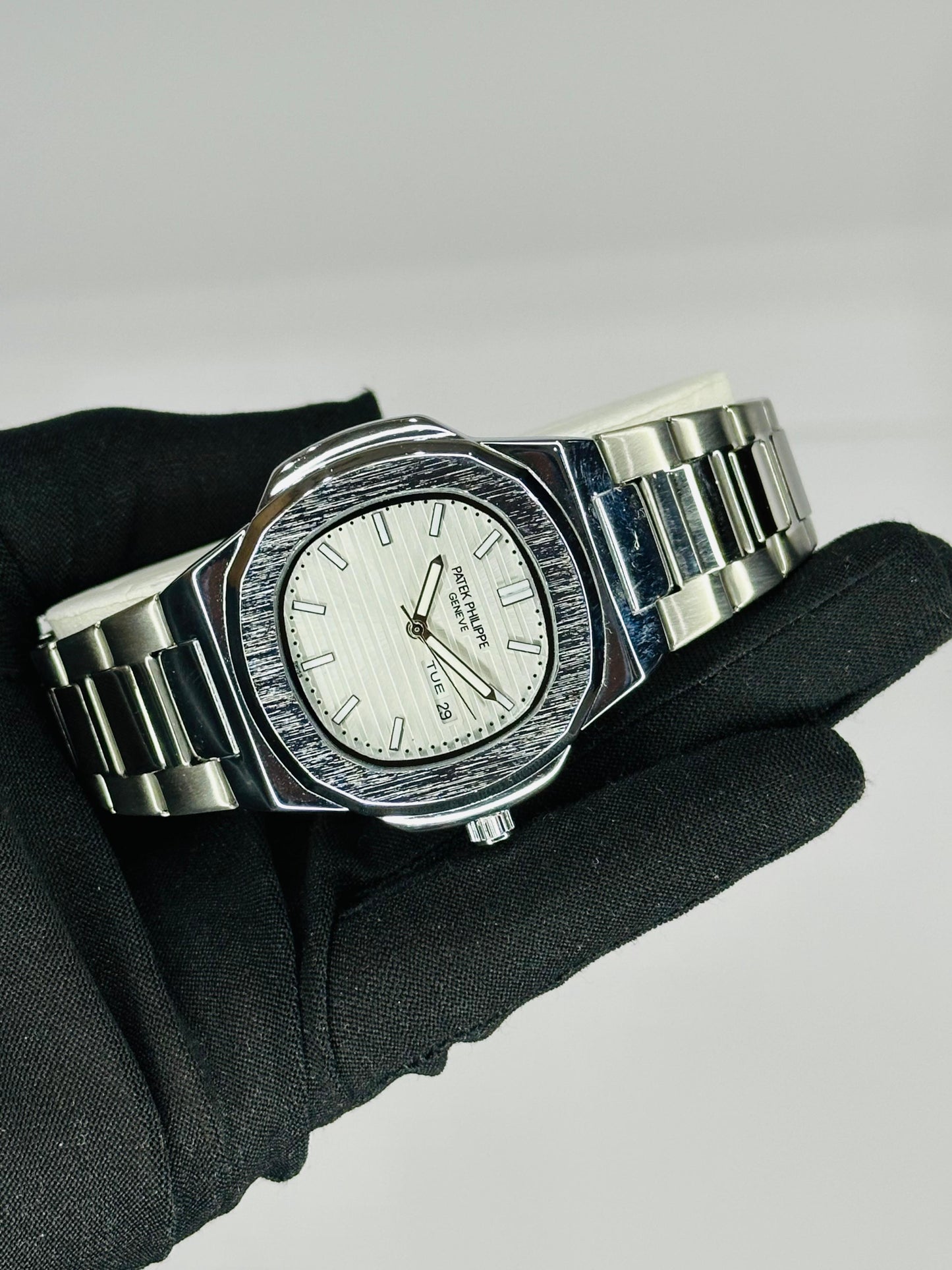 Pattek Philippie Men's Watch