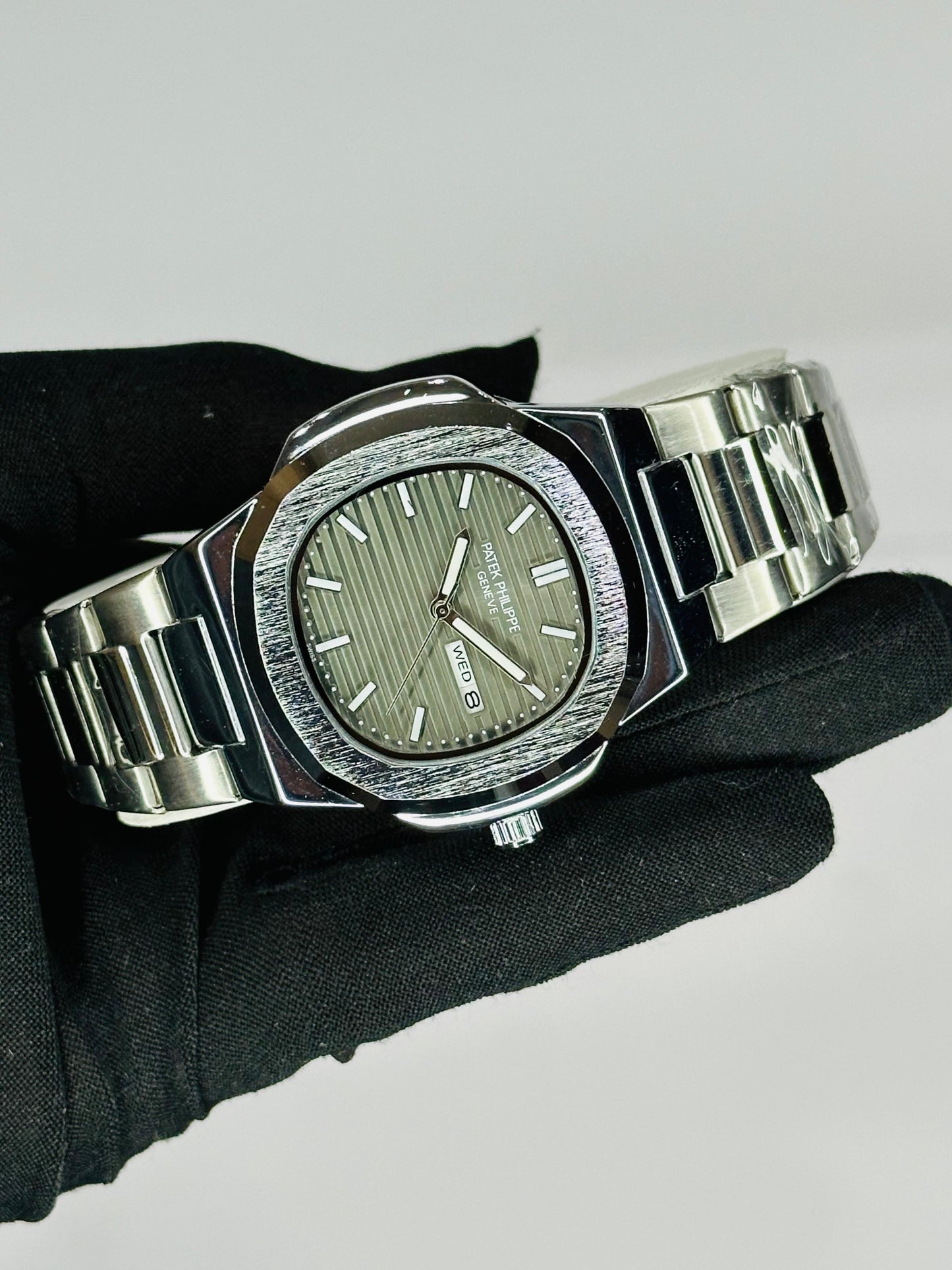 Pattek Philippie Men's Watch