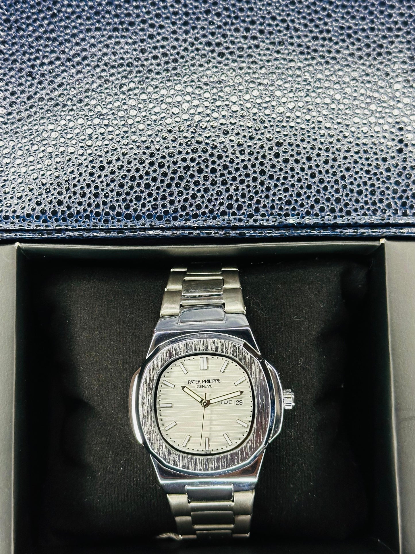 Pattek Philippie Men's Watch